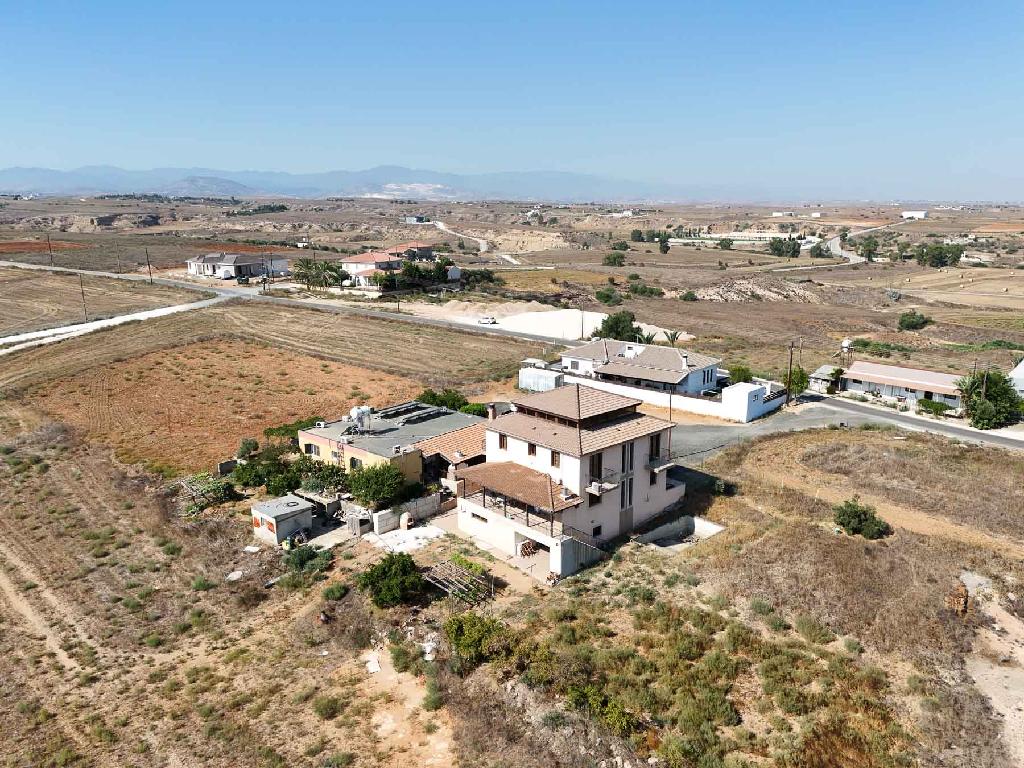 House (share) - Paleometocho, Nicosia