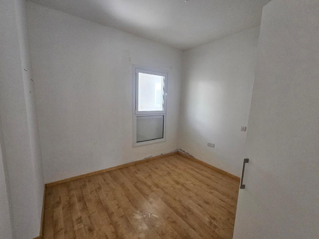 Flat-Pegeia-PR42153