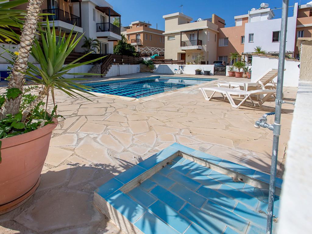 &Mu;&epsilon;&zeta;&omicron;&nu;έ&tau;&alpha;-&Alpha;&rho;&gamma;ά&kappa;&alpha;-PR44554