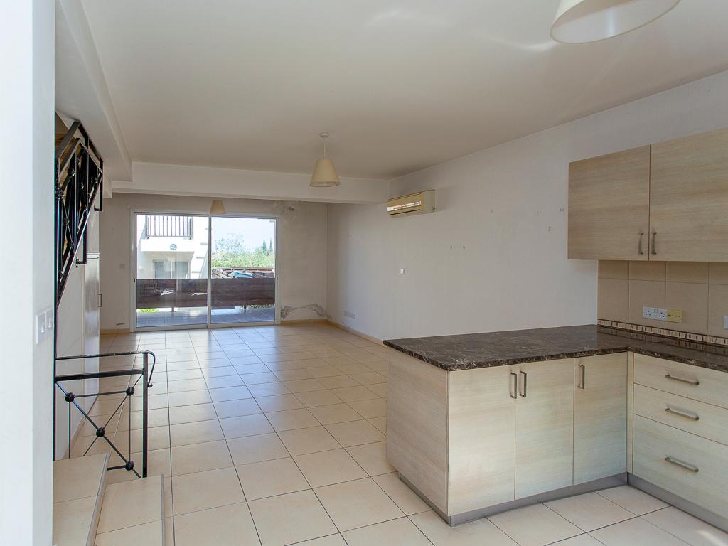 &Mu;&epsilon;&zeta;&omicron;&nu;έ&tau;&alpha;-&Alpha;&rho;&gamma;ά&kappa;&alpha;-PR44554