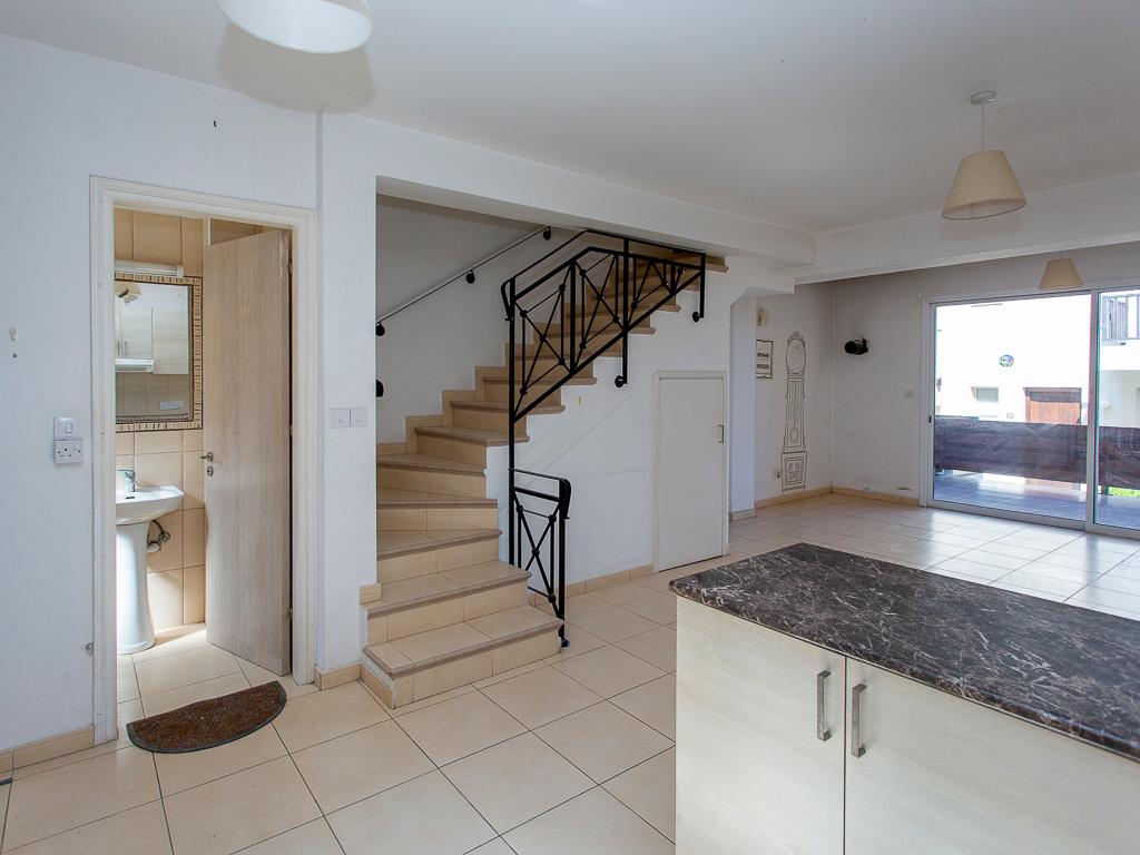 &Mu;&epsilon;&zeta;&omicron;&nu;έ&tau;&alpha;-&Alpha;&rho;&gamma;ά&kappa;&alpha;-PR44554