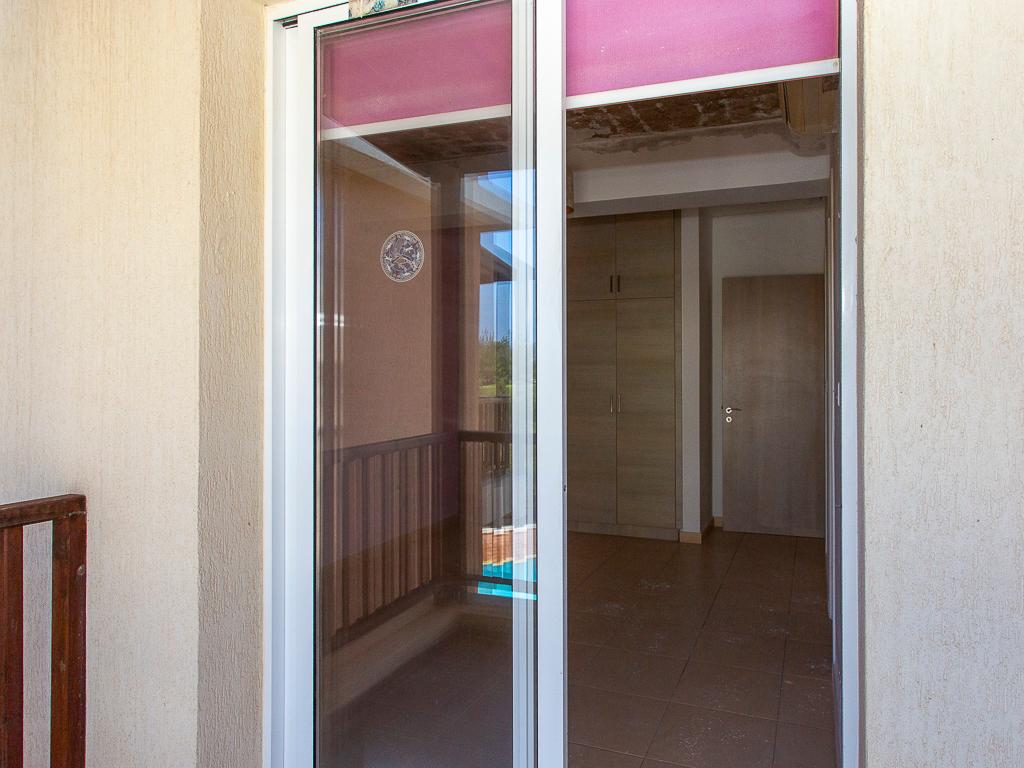 &Mu;&epsilon;&zeta;&omicron;&nu;έ&tau;&alpha;-&Alpha;&rho;&gamma;ά&kappa;&alpha;-PR44554