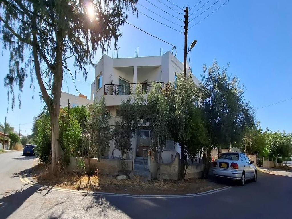 &Kappa;&tau;ή&rho;&iota;&omicron; (&Mu;&epsilon;&rho;ί&delta;&iota;&omicron;) &ndash; &Kappa;&alpha;ϊ&mu;&alpha;&kappa;&lambda;ί, &Lambda;&epsilon;&upsilon;&kappa;&omega;&sigma;ί&alpha;