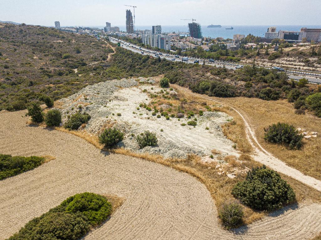 Field-Agios Tychon-PR34977