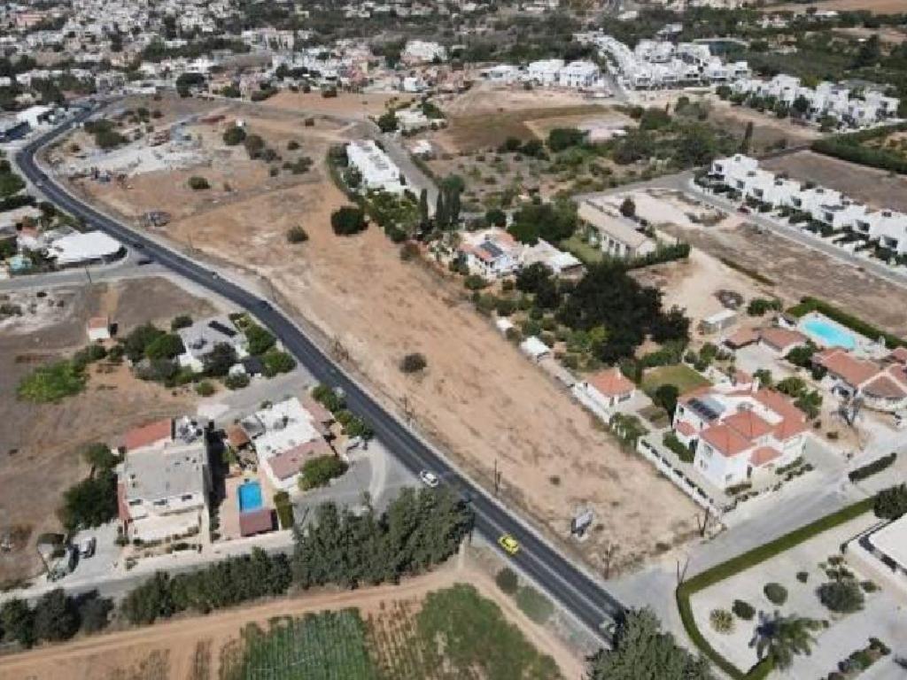 Field (Share) - Empa, Paphos