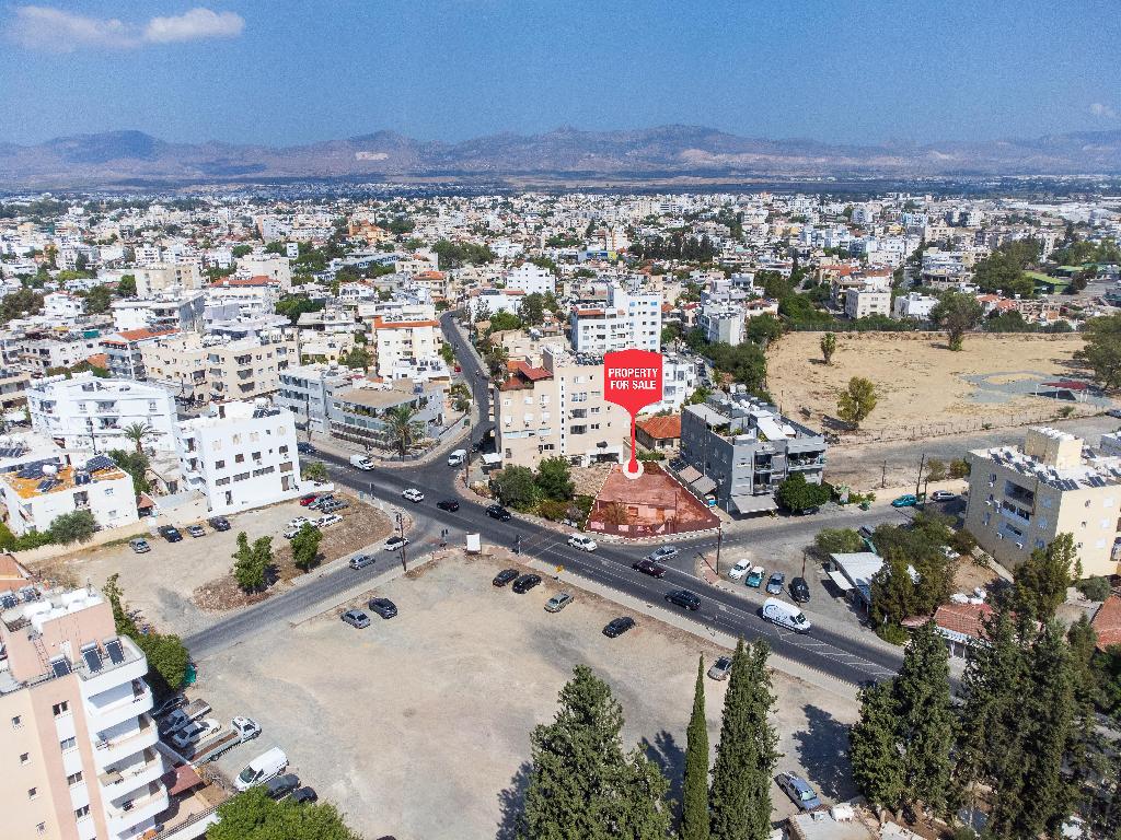 Plot-Nicosia Municipality-PR32906