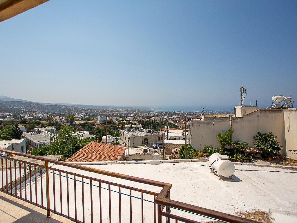 Detached house-Pegeia-PR40552