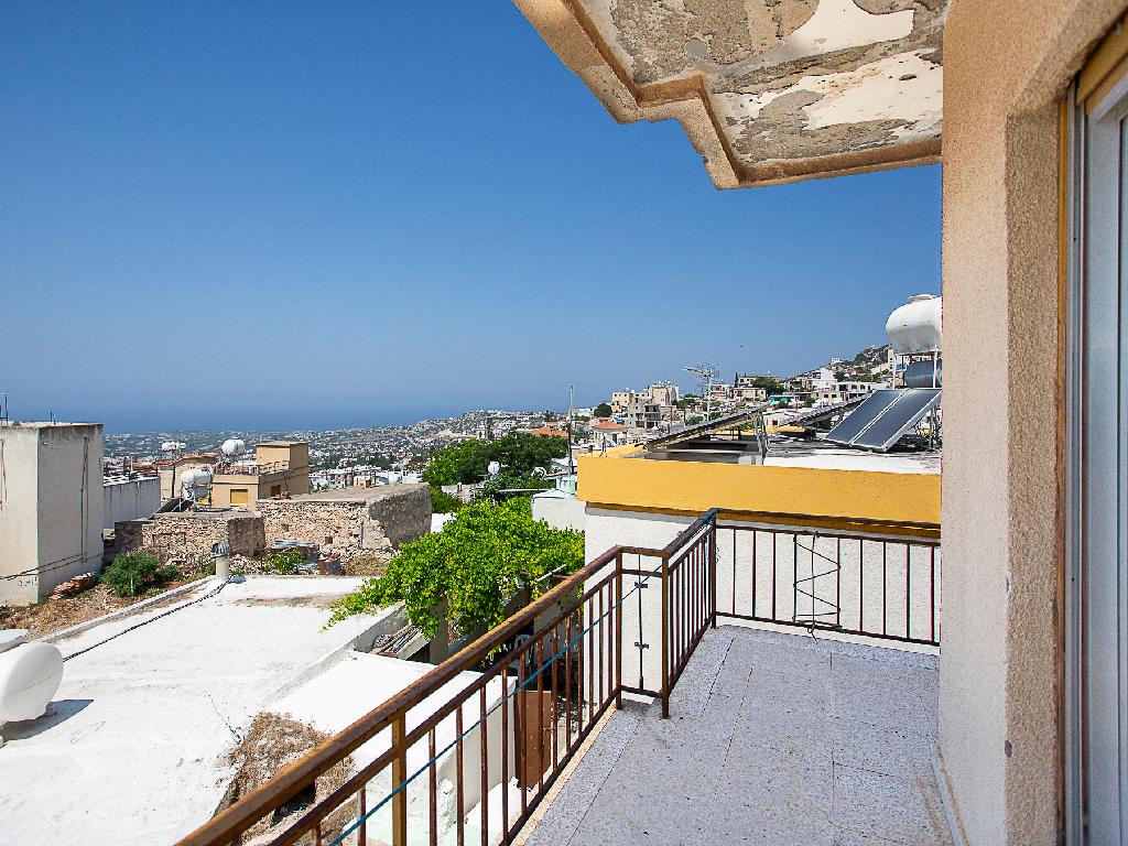 Detached house-Pegeia-PR40552