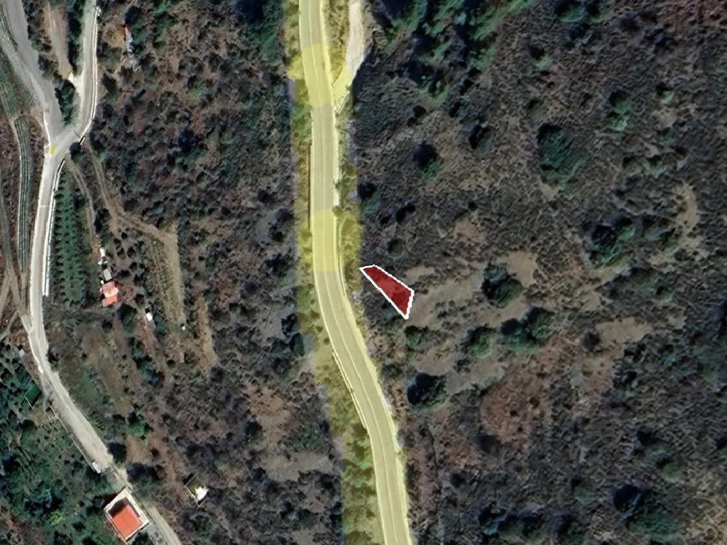 Field-Farmakas-PR41877