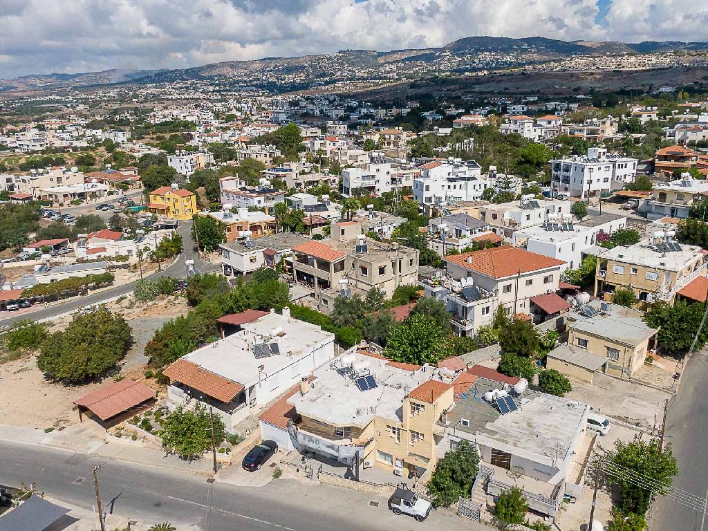 &Kappa;&tau;ί&rho;&iota;&omicron; - Έ&mu;&pi;&alpha;, &Pi;ά&phi;&omicron;&sigmaf;
