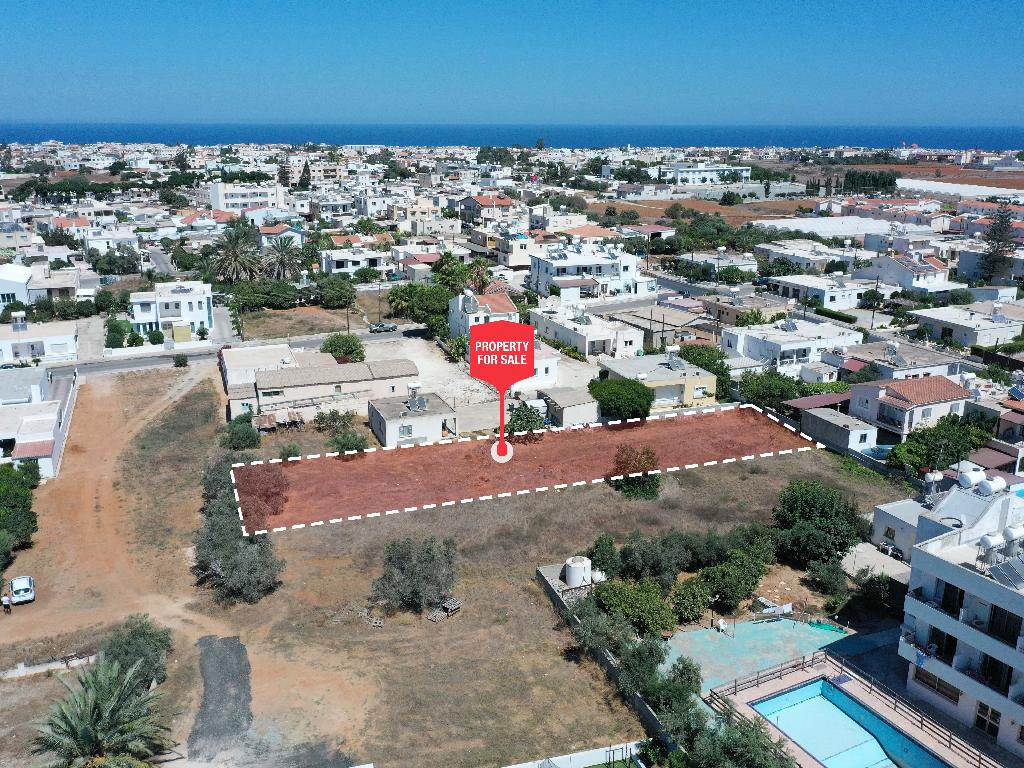 Field-Paralimni-PR11846
