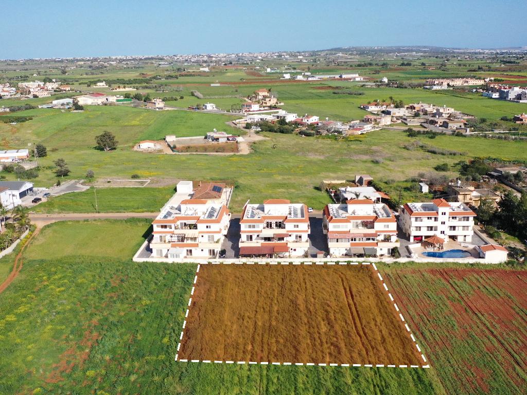 Field-Liopetri-PR12124