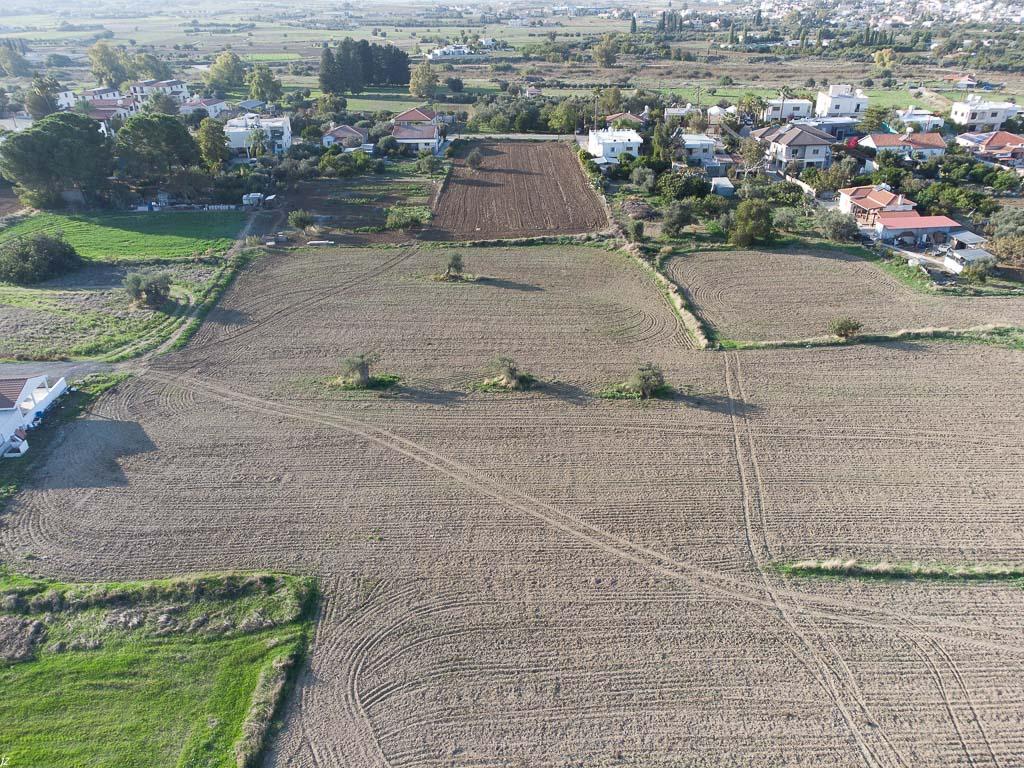 Field-Episkopeio-PR32246