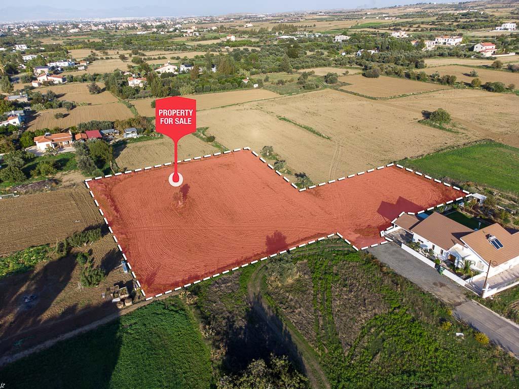 Field-Episkopeio-PR32246