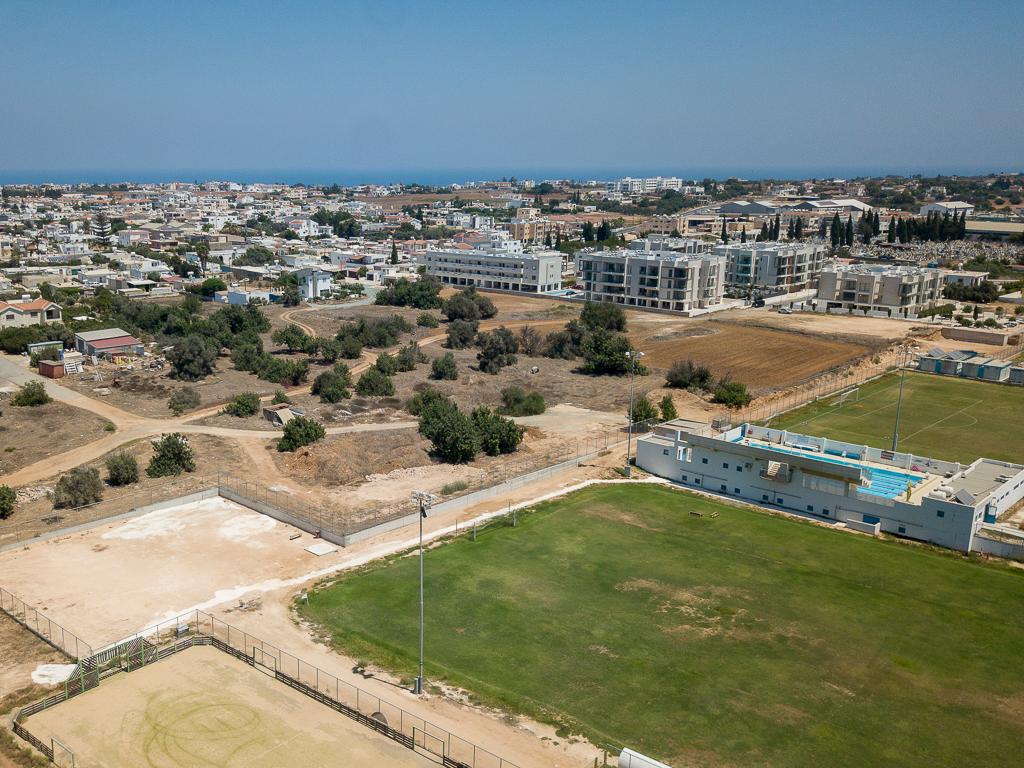 Field-Paralimni-PR40556