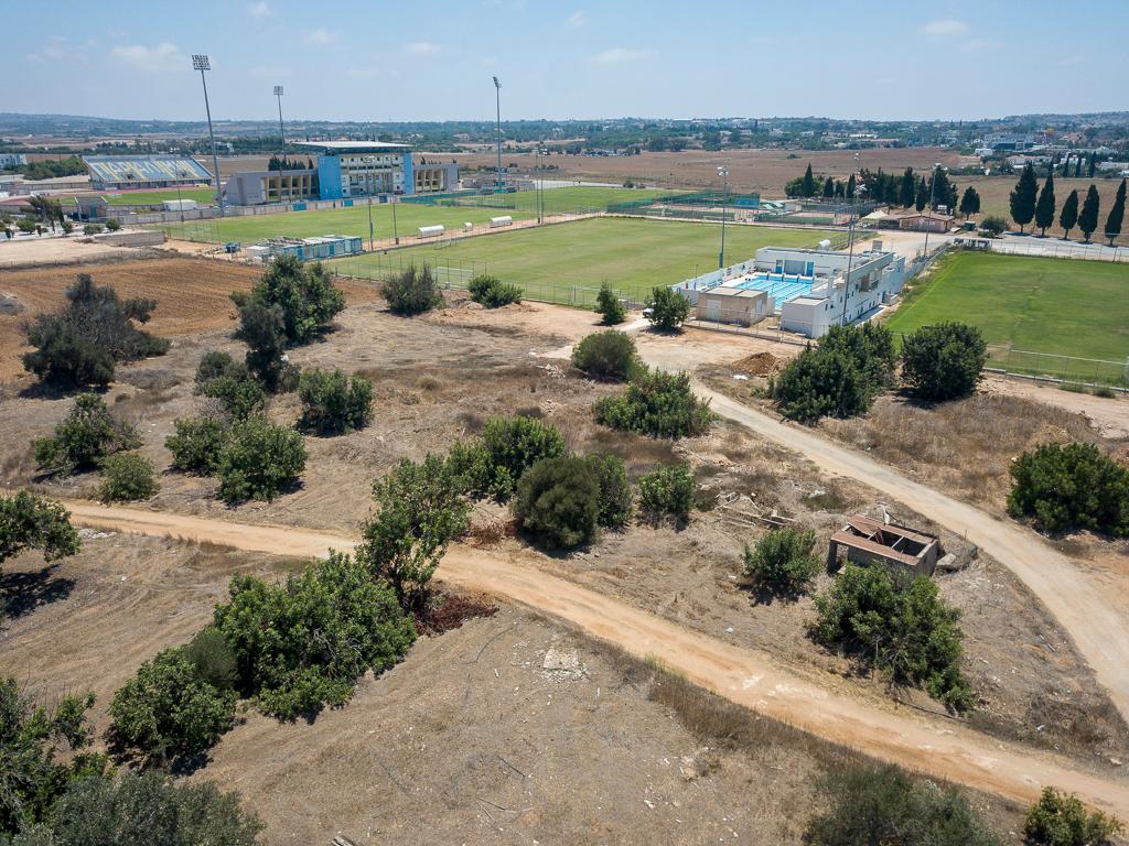 Field-Paralimni-PR40556