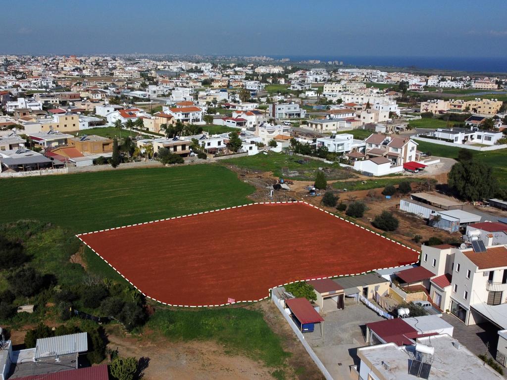 Field – Paralimni, Famagusta