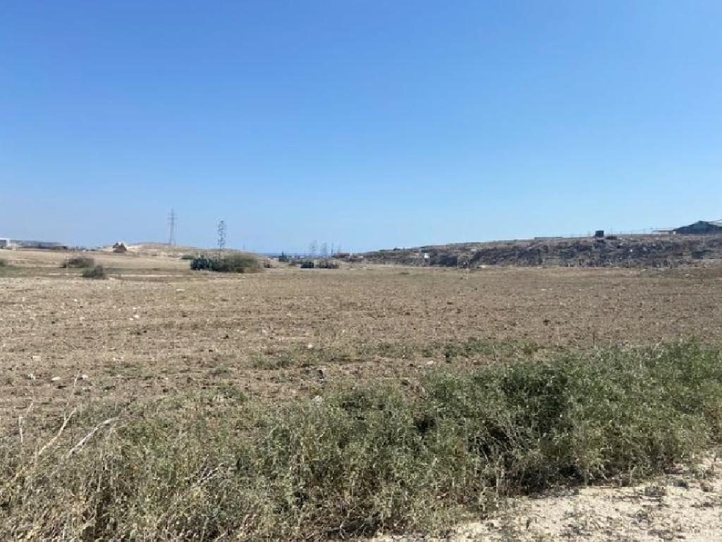 Field-Aradippou-PR41368