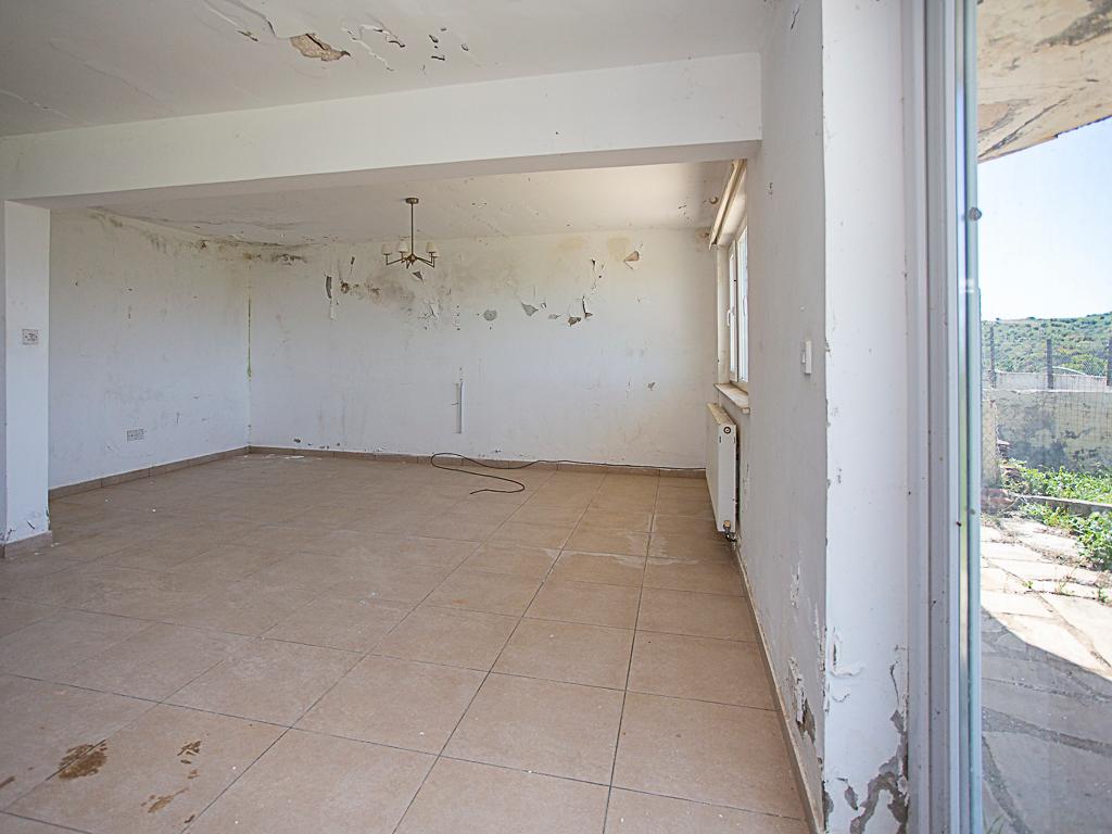 Detached house-Kathikas-PR44570
