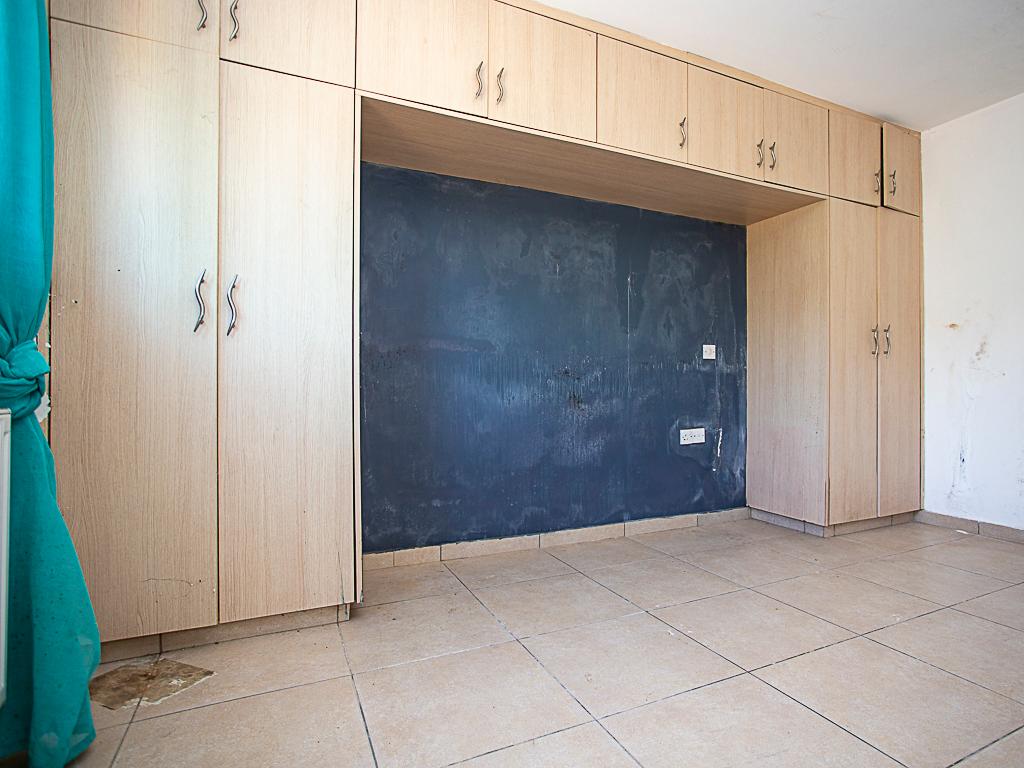 Detached house-Kathikas-PR44570