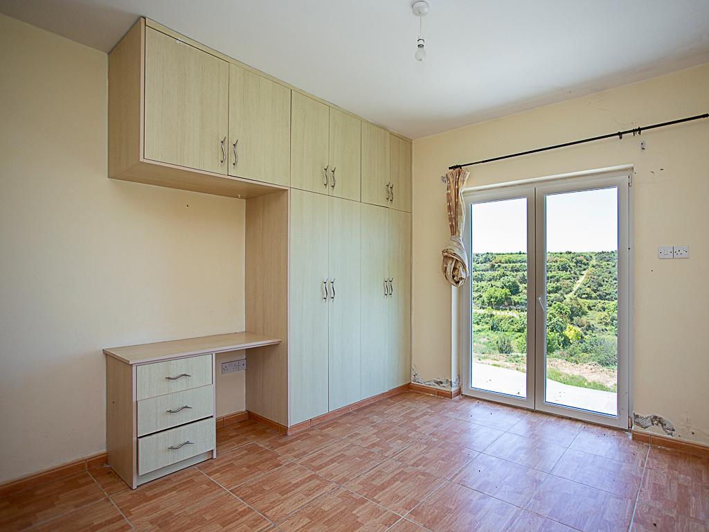 Detached house-Kathikas-PR44570
