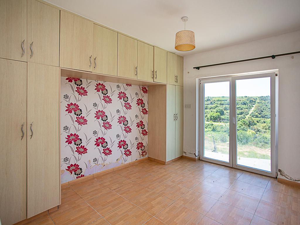 Detached house-Kathikas-PR44570