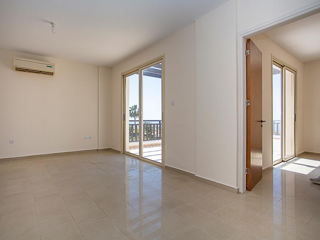 Flat-Pegeia-PR45586