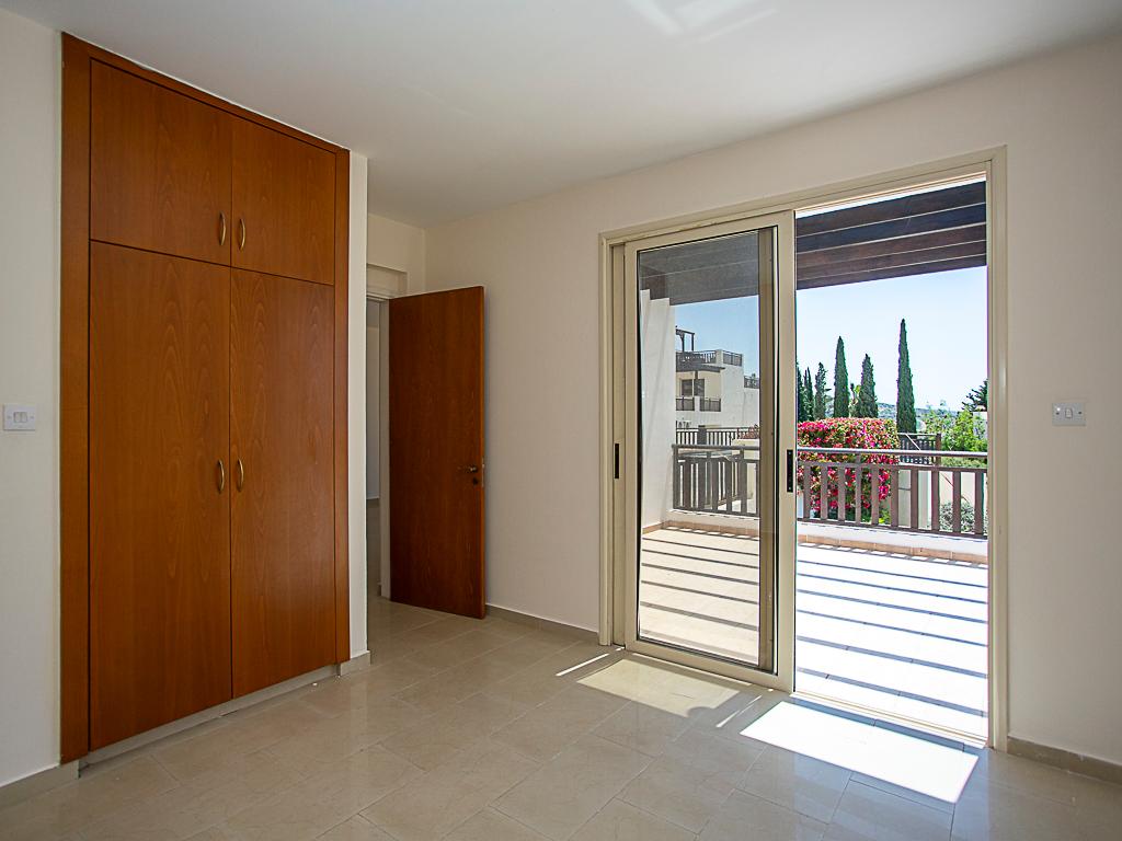 Flat-Pegeia-PR45586
