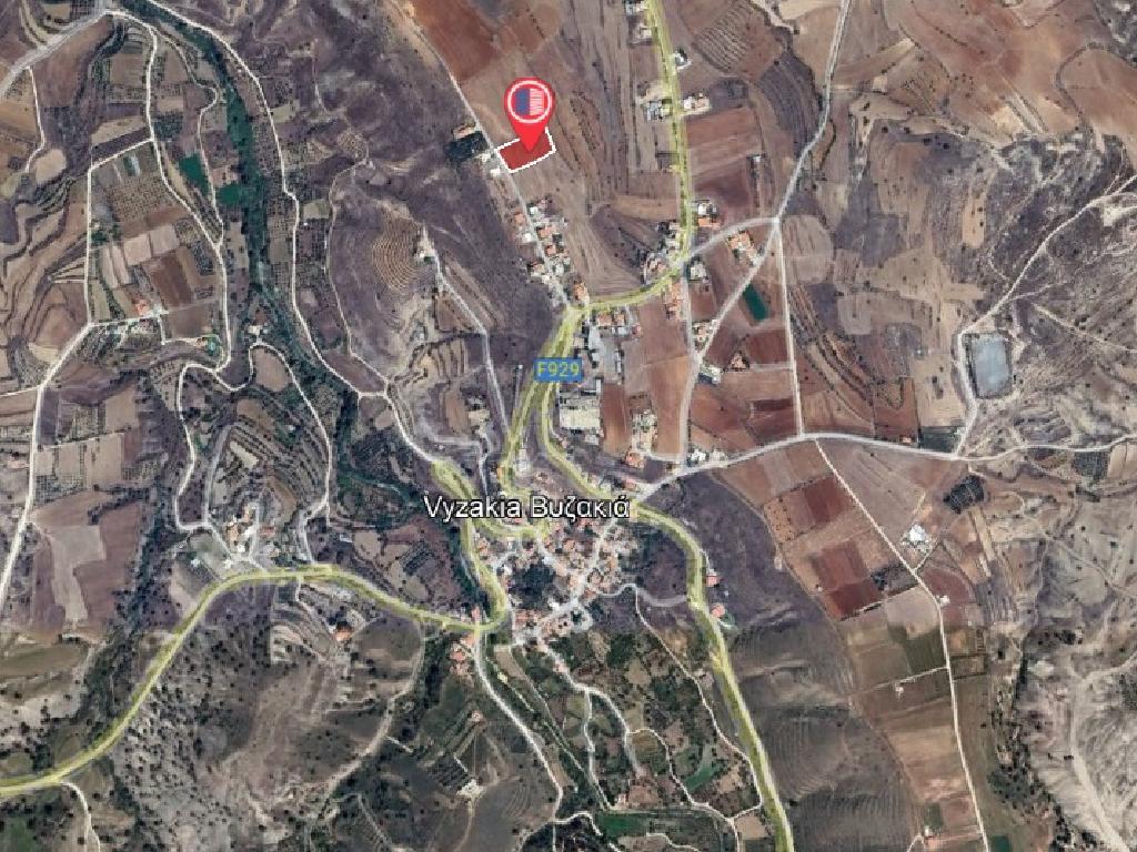 Field-Vyzakia-PR10264