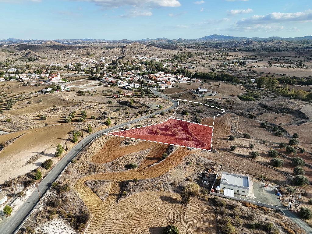 Field-Analiontas-PR32358