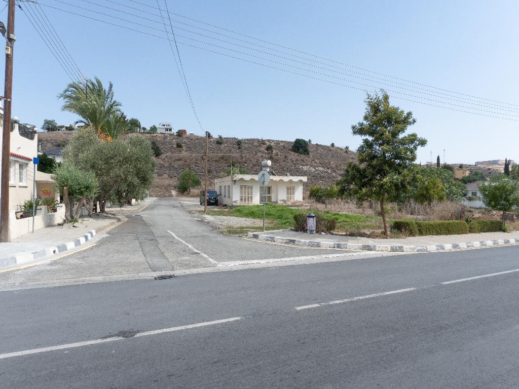 Field - Lympia, Nicosia
