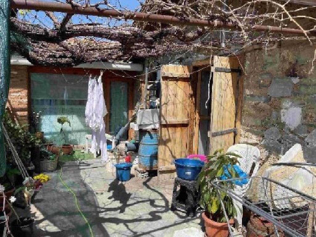 &Alpha;&nu;&epsilon;&xi;ά&rho;&tau;&eta;&tau;&eta; &kappa;&alpha;&tau;&omicron;&iota;&kappa;ί&alpha; - &Pi;&alpha;&lambda;&alpha;&iota;&chi;ώ&rho;&iota; &Omicron;&rho;&epsilon;ί&nu;&eta;&sigmaf;, &Lambda;&epsilon;&upsilon;&kappa;&omega;&sigma;ί&alpha;