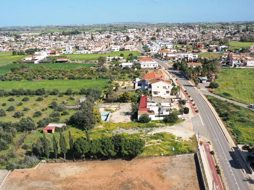 Field-Avgorou-PR34004