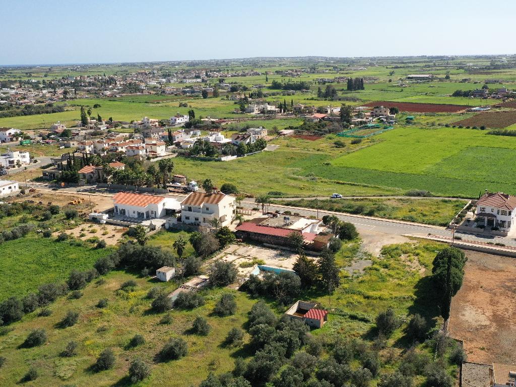 Field-Avgorou-PR34004
