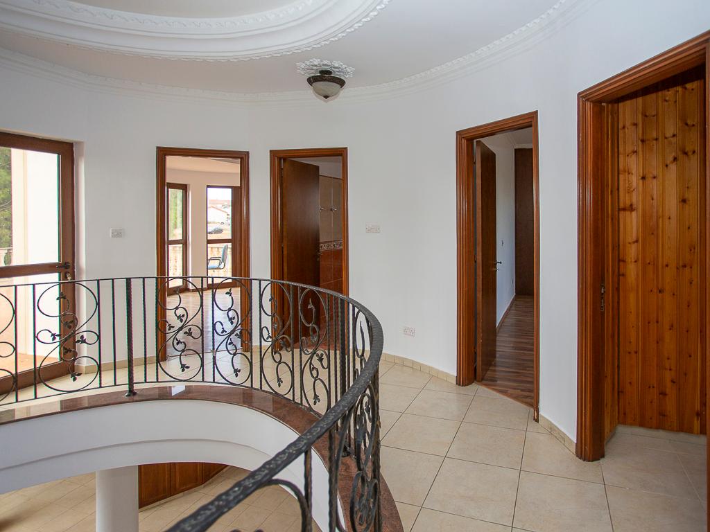 Detached house-Ypsonas-PR40712