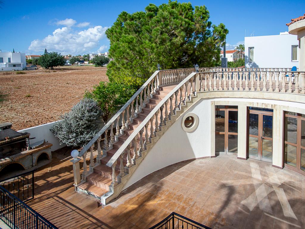 Detached house-Ypsonas-PR40712