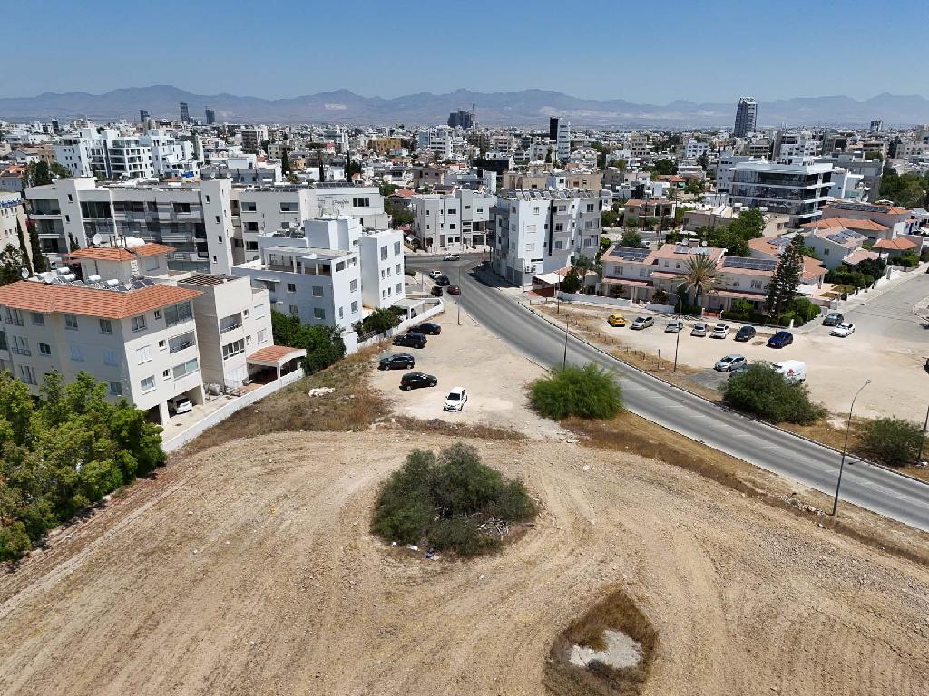 Field-Strovolos-PR43370