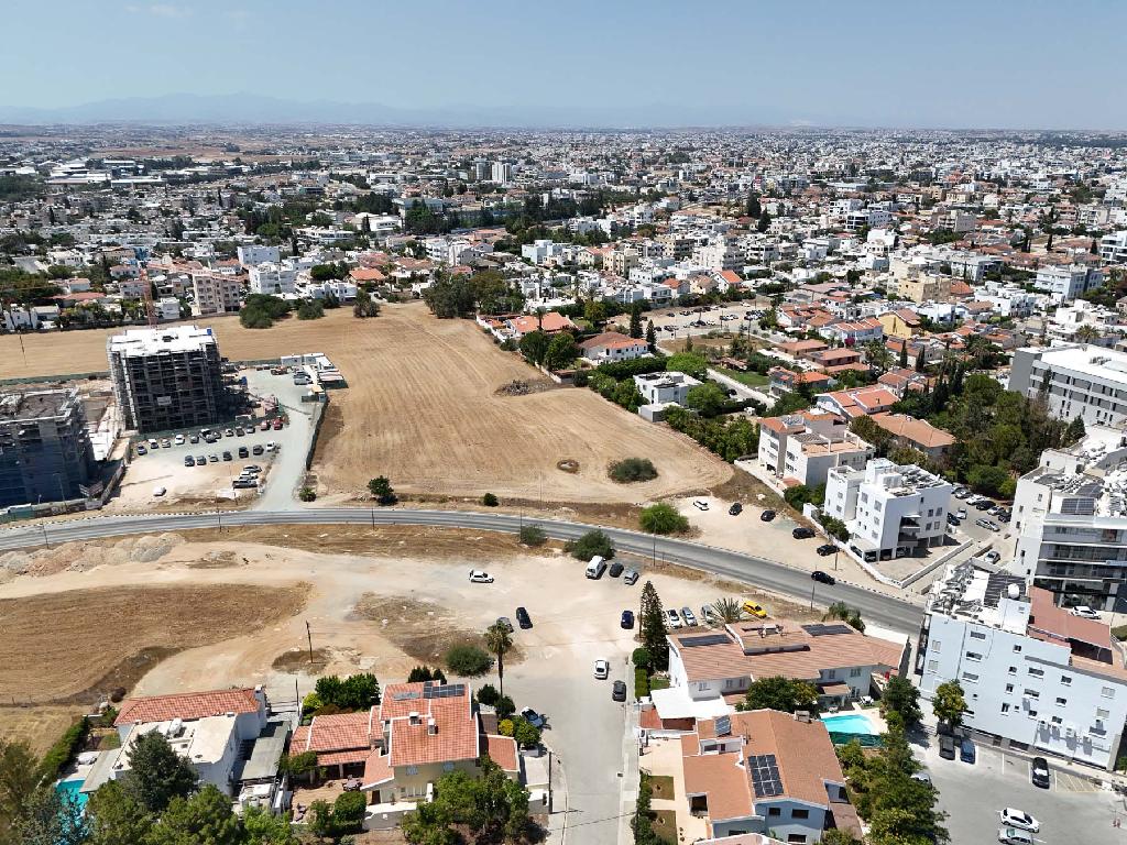 Field-Strovolos-PR43370