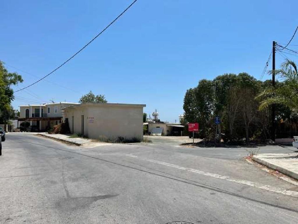 Field-Paphos Municipality-PR11627