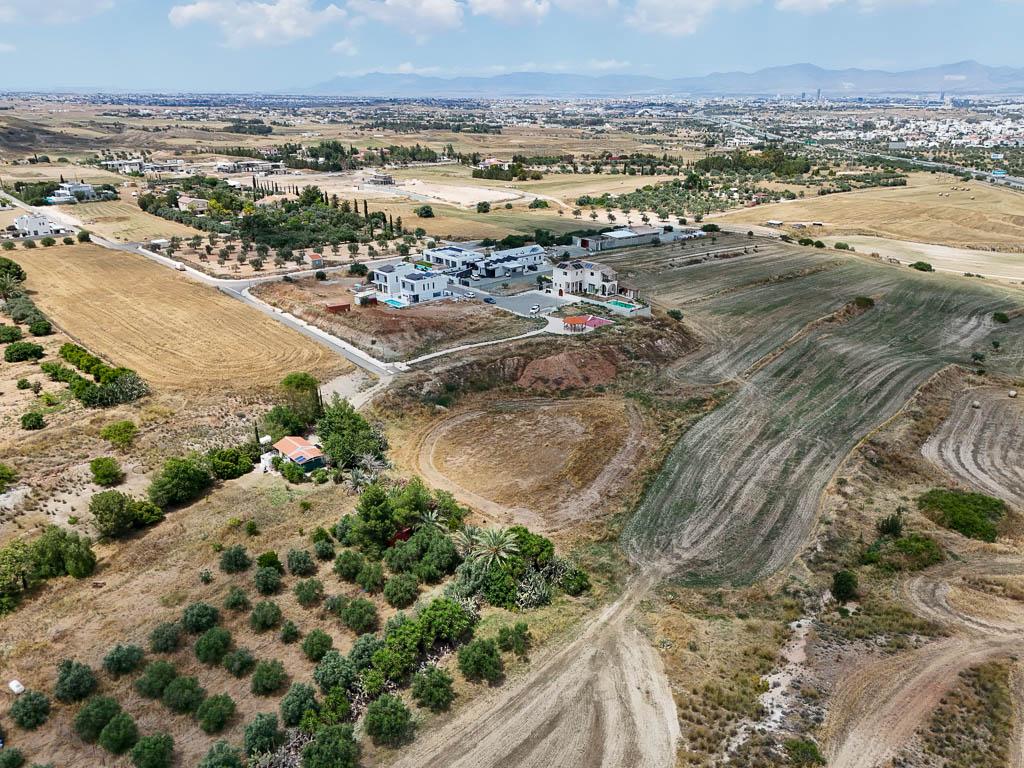 Field-Latsia-PR15013