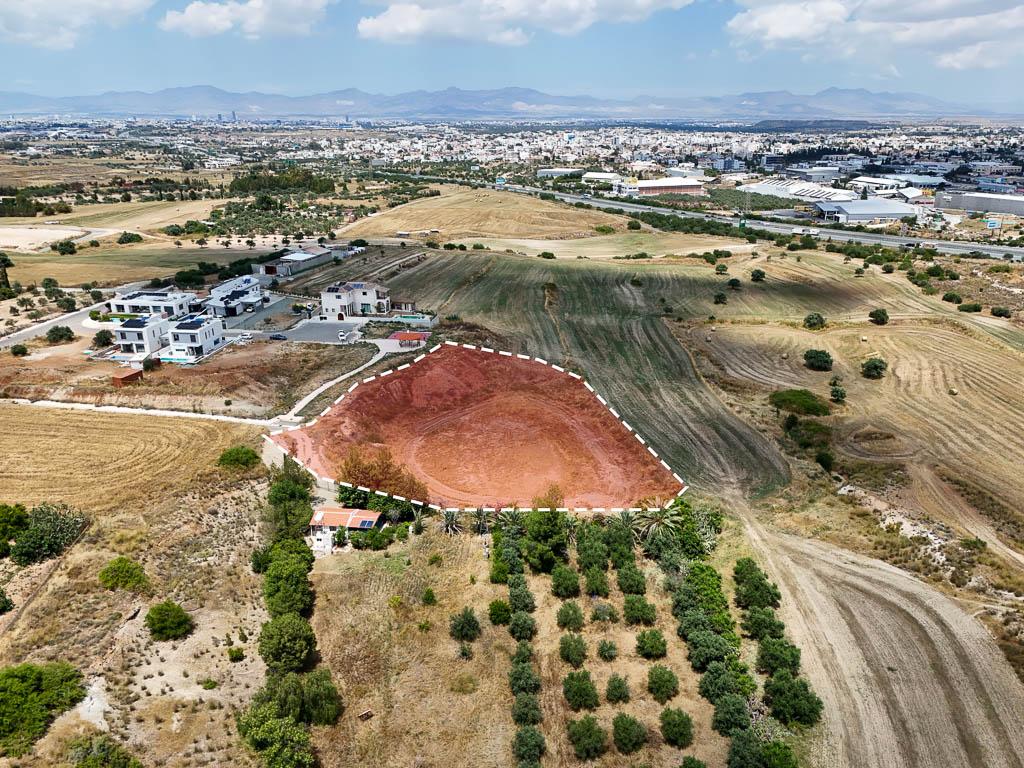 Field-Latsia-PR15013