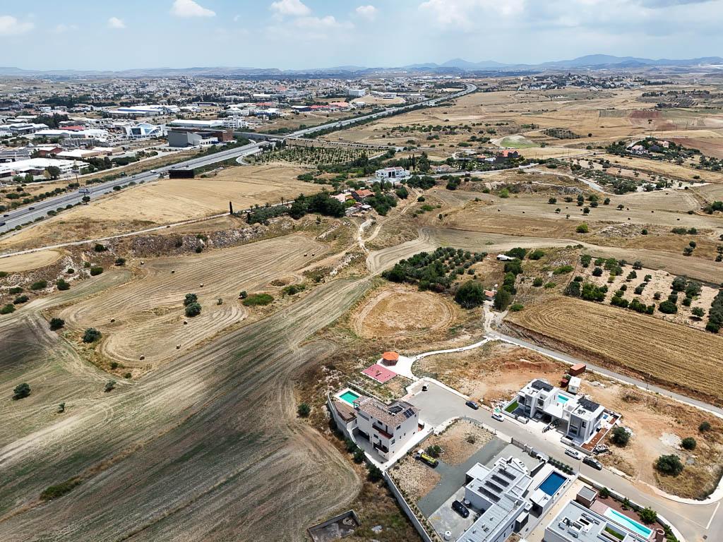 Field-Latsia-PR15013