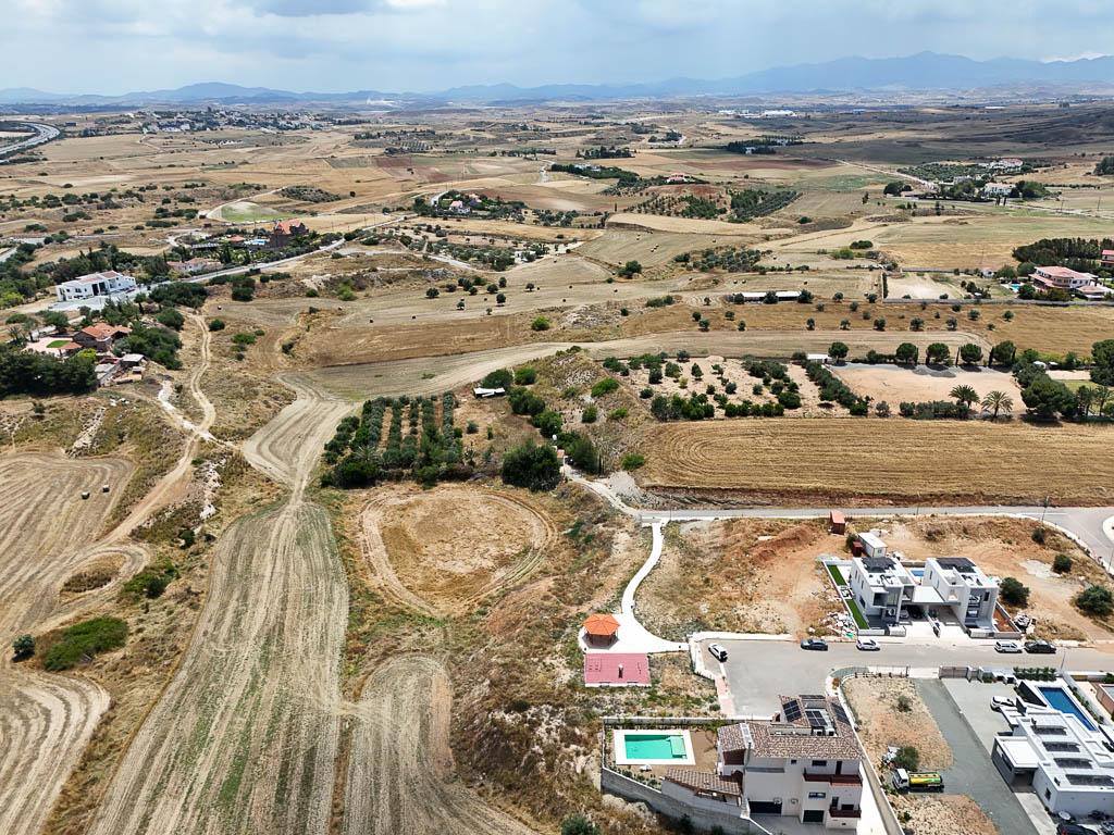 Field-Latsia-PR15013