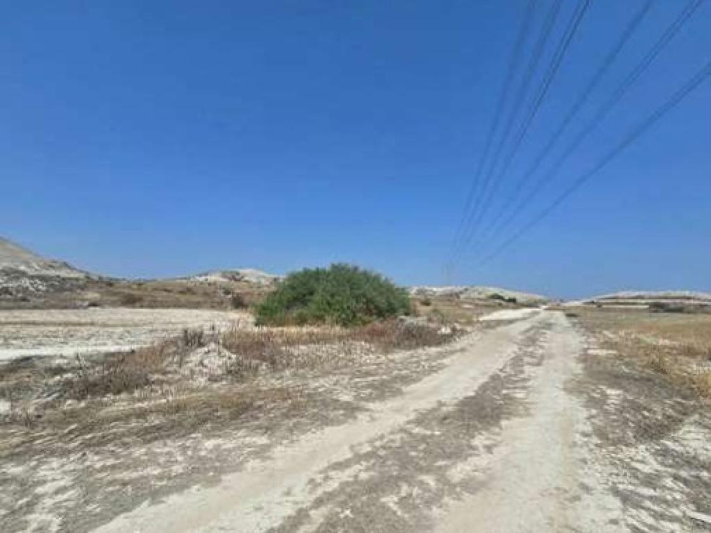 Field-Aradippou-PR45281
