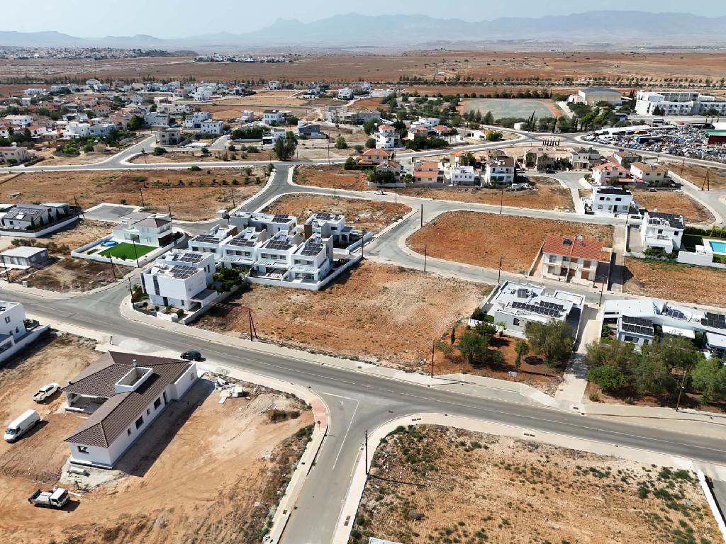 Plot - Kokkinotrimithia, Nicosia