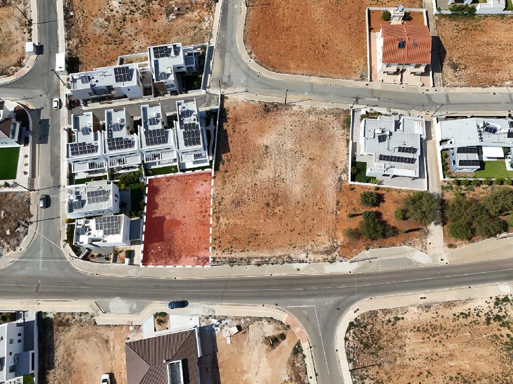 Plot - Kokkinotrimithia, Nicosia