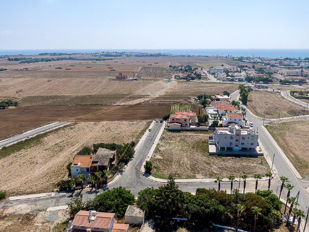 Field (Share) - Perivolia, Larnaca