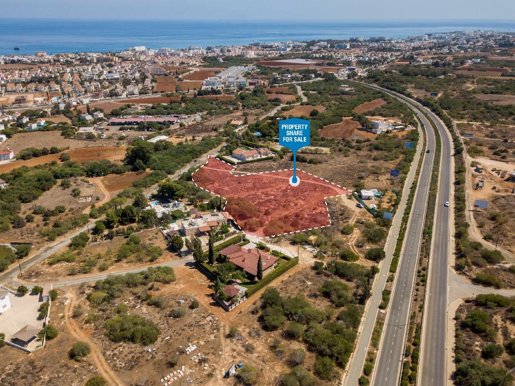 Field-Paralimni-PR35675