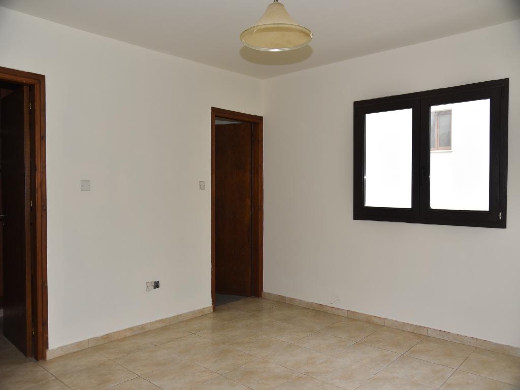 Semidetached house-Aradippou-PR42542