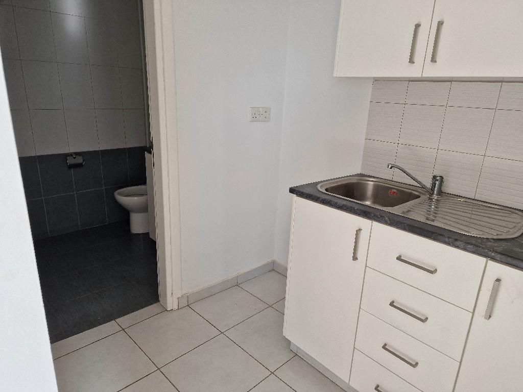 Commercial building-Voroklini-CP10228